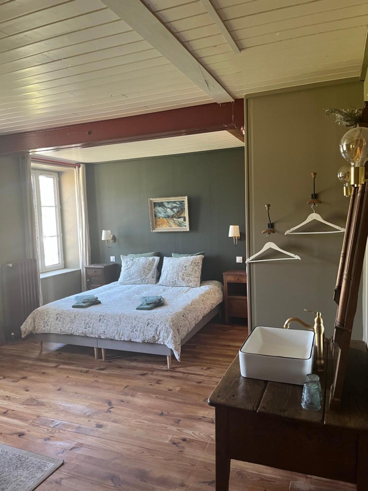 Moulin De Maupoy Bed & Breakfast Saint-Symphorien-de-Marmagne Bagian luar foto