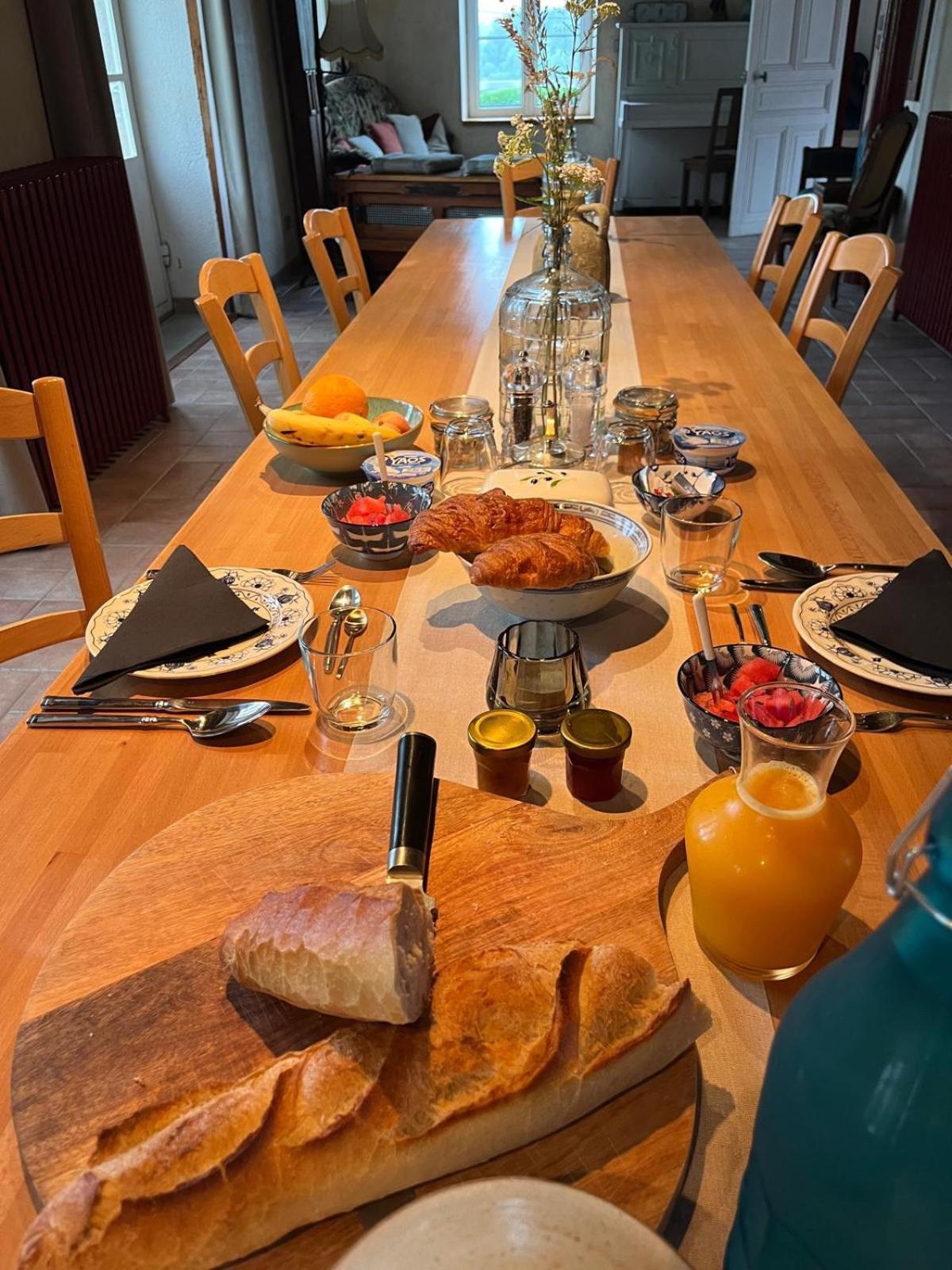 Moulin De Maupoy Bed & Breakfast Saint-Symphorien-de-Marmagne Bagian luar foto