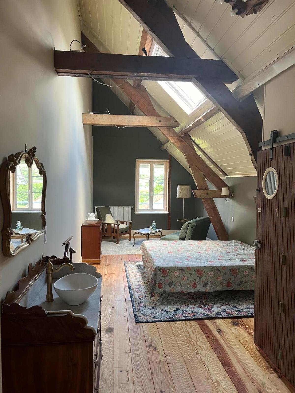 Moulin De Maupoy Bed & Breakfast Saint-Symphorien-de-Marmagne Bagian luar foto